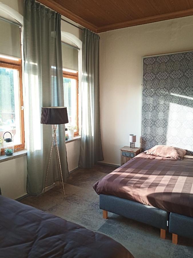 Zur Friedrichsruh Bed & Breakfast Oelsnitz  Exterior photo