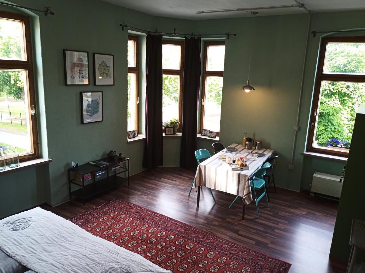 Zur Friedrichsruh Bed & Breakfast Oelsnitz  Exterior photo
