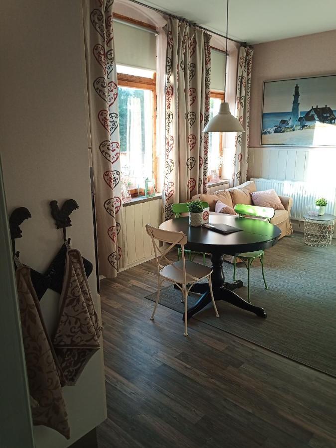 Zur Friedrichsruh Bed & Breakfast Oelsnitz  Exterior photo